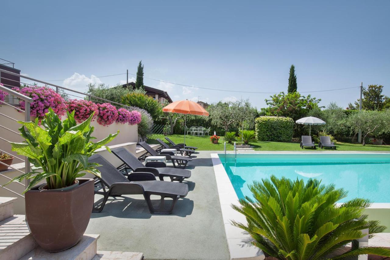 Villa Aurora-Holiday Home Apt 1 Бардолино Екстериор снимка