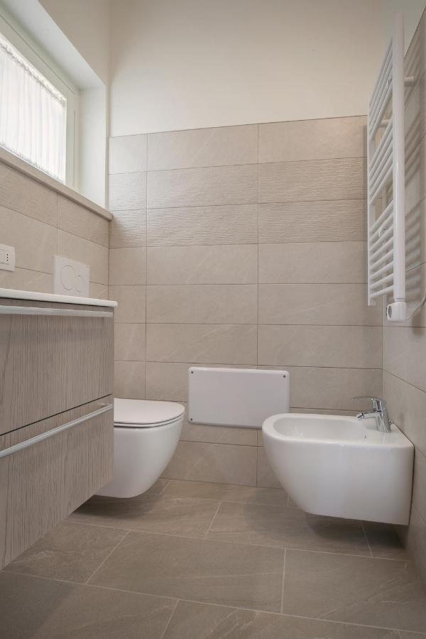 Villa Aurora-Holiday Home Apt 1 Бардолино Екстериор снимка